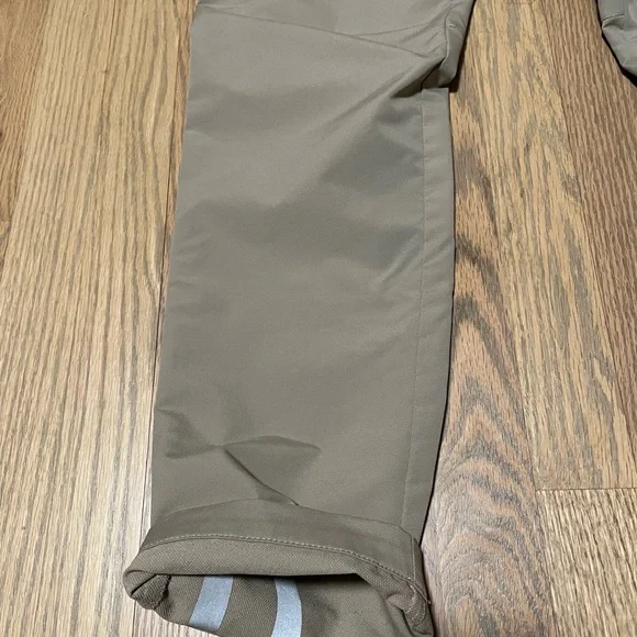Banana Republic liteweight commuter pants - Picture 3 of 10